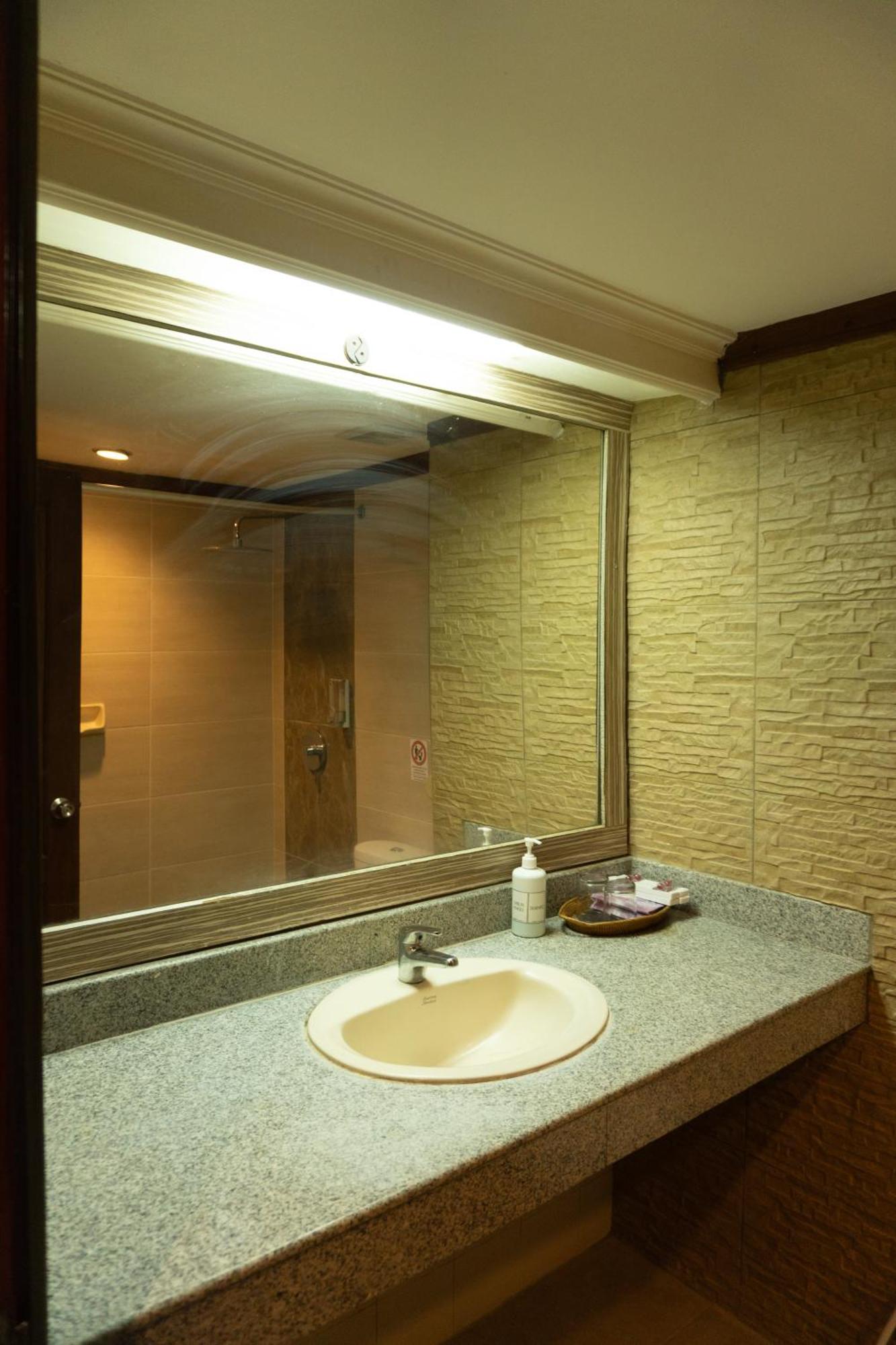 Hotel Puri Dibia Kuta Kuta  Ngoại thất bức ảnh